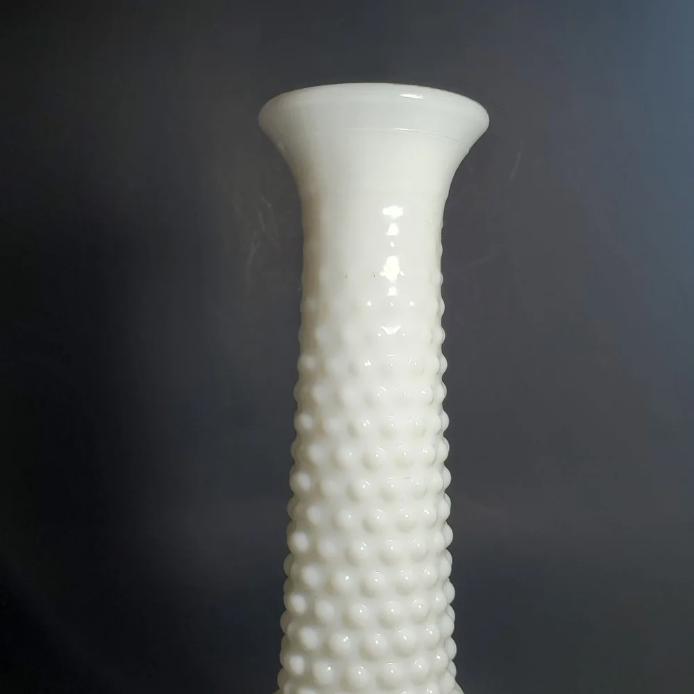 Vintage Hobnail Milk Glass Wht Bud Vase EO Brody Co USA Cottage Core MCM EUC